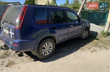 Внедорожник / Кроссовер Nissan X-Trail 2002 в 