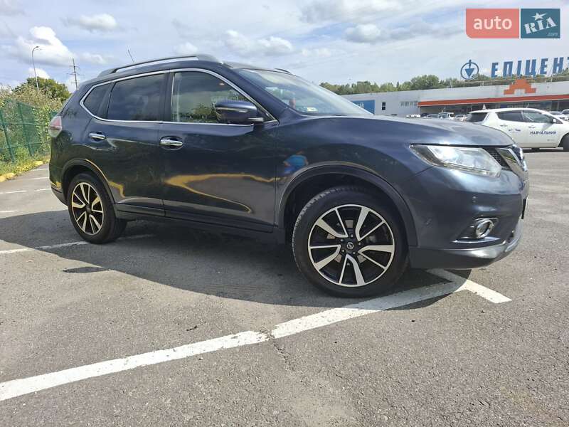 Позашляховик / Кросовер Nissan X-Trail 2016 в Ужгороді