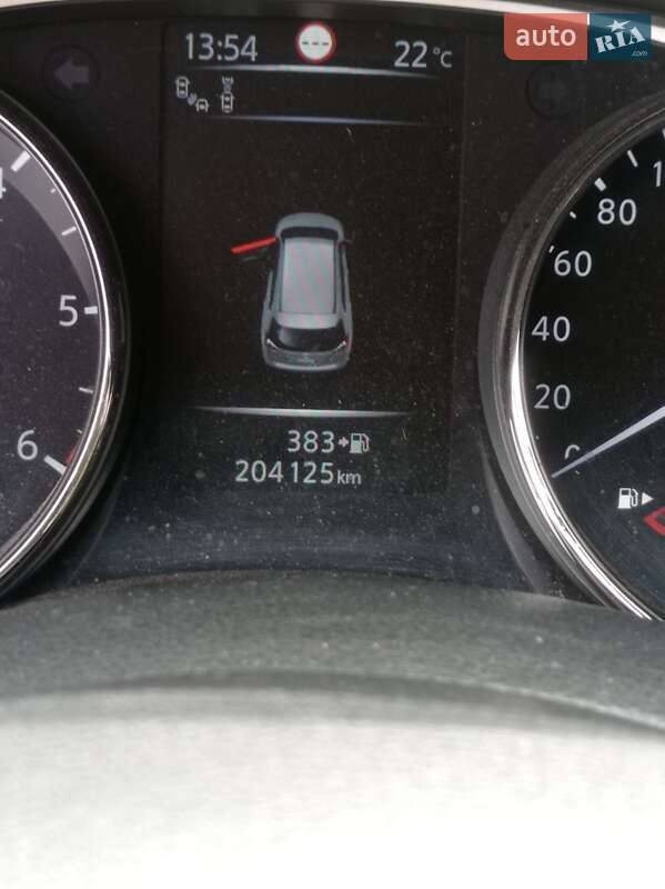 Позашляховик / Кросовер Nissan X-Trail 2016 в Вараші