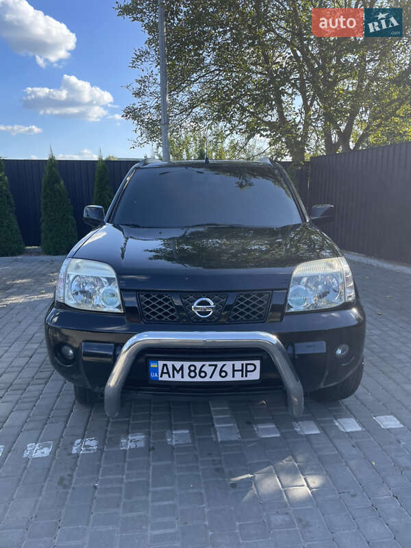 Внедорожник / Кроссовер Nissan X-Trail 2004 в Звягеле