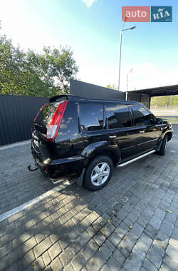 Позашляховик / Кросовер Nissan X-Trail 2004 в Звягелі