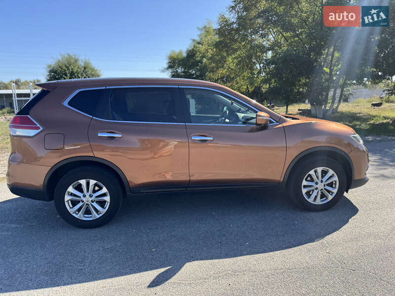 Позашляховик / Кросовер Nissan X-Trail 2014 в Києві
