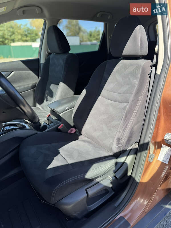 Позашляховик / Кросовер Nissan X-Trail 2014 в Києві