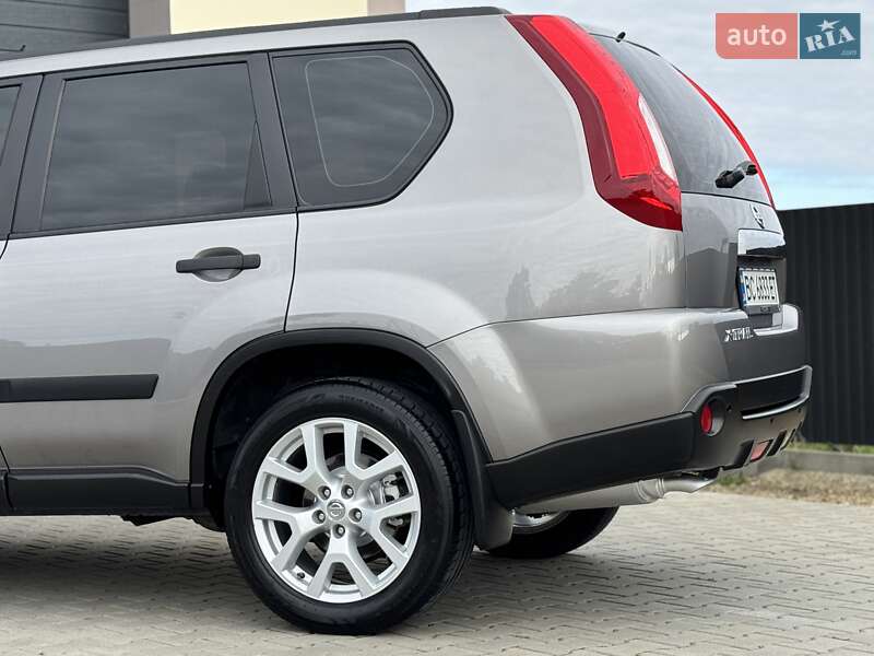 Позашляховик / Кросовер Nissan X-Trail 2010 в Стрию
