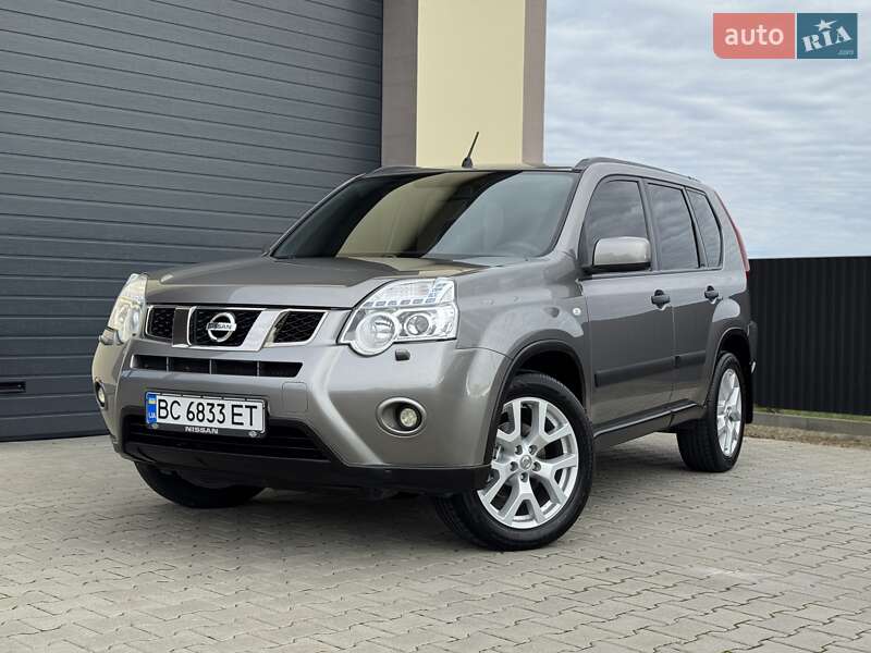 Позашляховик / Кросовер Nissan X-Trail 2010 в Стрию