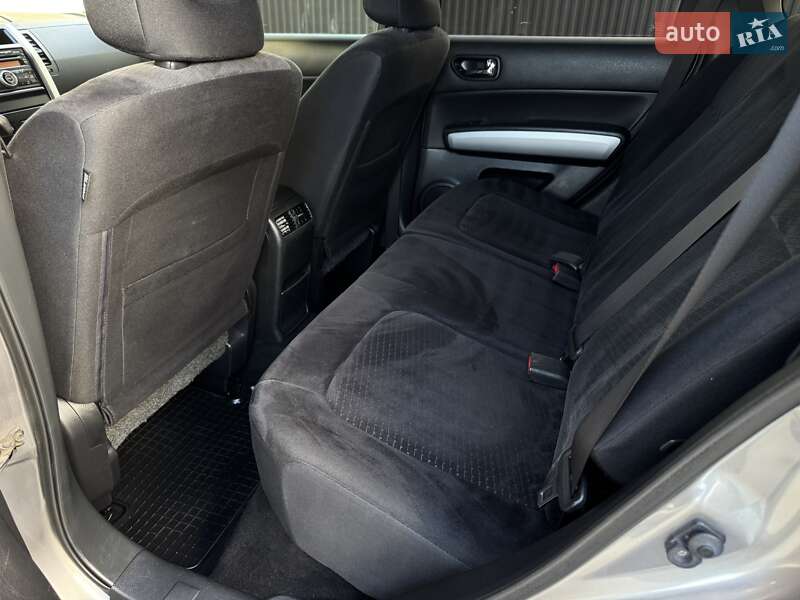 Позашляховик / Кросовер Nissan X-Trail 2010 в Стрию