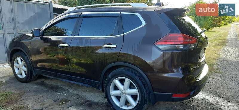 Позашляховик / Кросовер Nissan X-Trail 2017 в Новій Водолагі