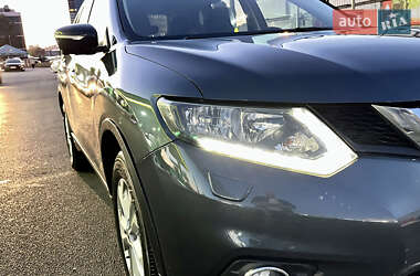 Внедорожник / Кроссовер Nissan X-Trail 2015 в 