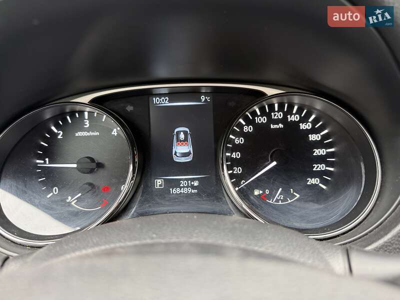 Позашляховик / Кросовер Nissan X-Trail 2016 в Радомишлі