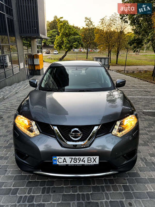 Позашляховик / Кросовер Nissan X-Trail 2016 в Запоріжжі