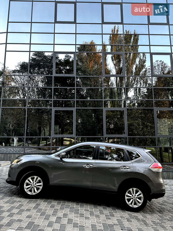 Позашляховик / Кросовер Nissan X-Trail 2016 в Запоріжжі