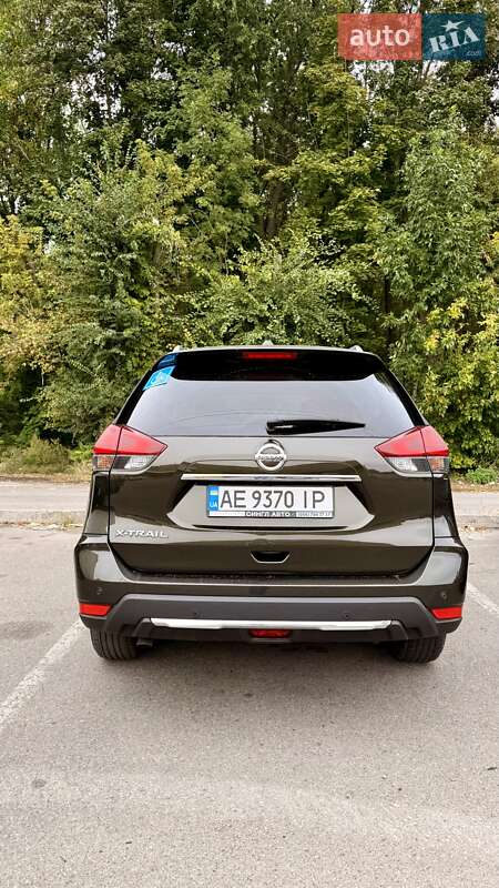 Внедорожник / Кроссовер Nissan X-Trail 2017 в Днепре