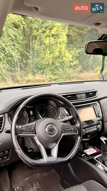 Внедорожник / Кроссовер Nissan X-Trail 2017 в Днепре