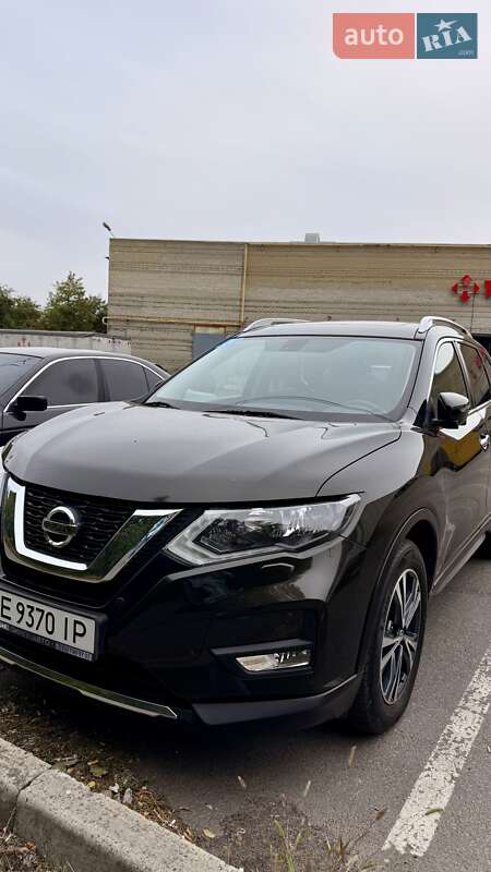 Внедорожник / Кроссовер Nissan X-Trail 2017 в Днепре