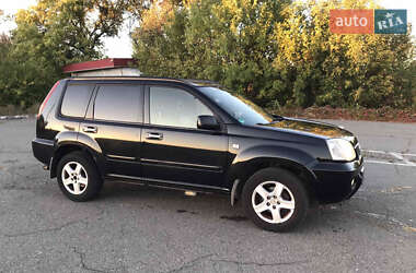Внедорожник / Кроссовер Nissan X-Trail 2005 в  фото 10 Внедорожник / Кроссовер Nissan X-Trail 2005 в