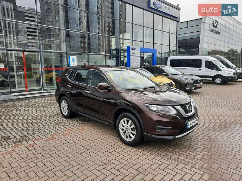 Внедорожник / Кроссовер Nissan X-Trail 2018 в Хмельницком