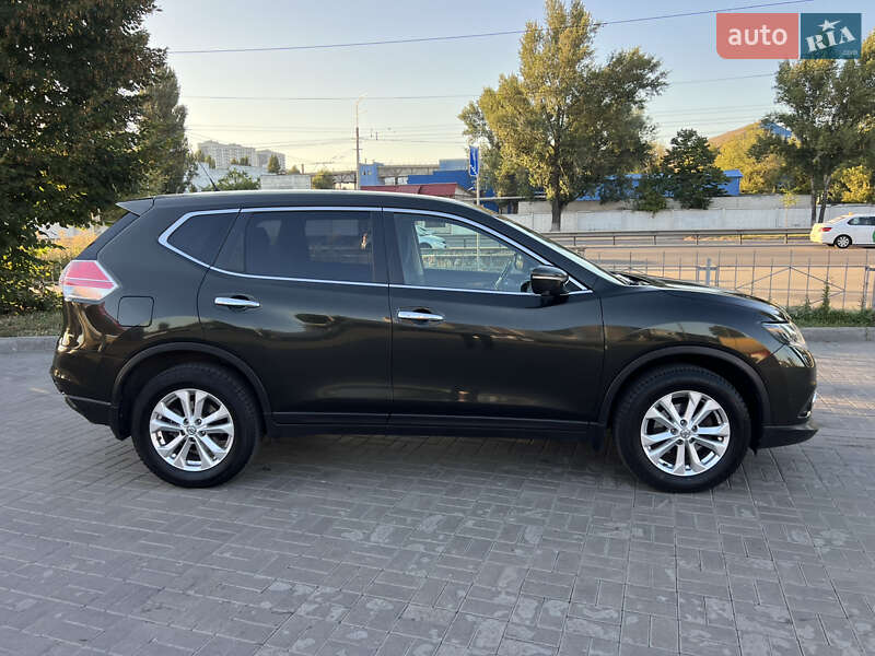 Внедорожник / Кроссовер Nissan X-Trail 2017 в Киеве