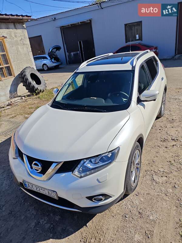 Позашляховик / Кросовер Nissan X-Trail 2017 в Києві