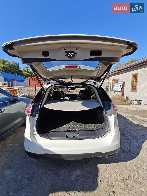 Позашляховик / Кросовер Nissan X-Trail 2017 в Києві