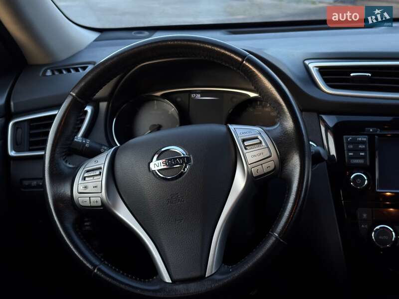 Позашляховик / Кросовер Nissan X-Trail 2017 в Чорноморську