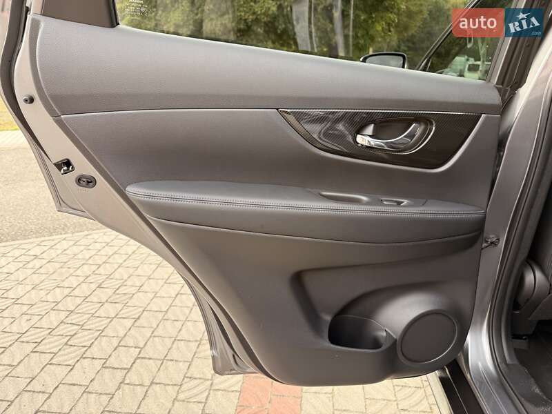 Позашляховик / Кросовер Nissan X-Trail 2018 в Дніпрі фото 24 Позашляховик / Кросовер Nissan X-Trail 2018 в Дніпрі