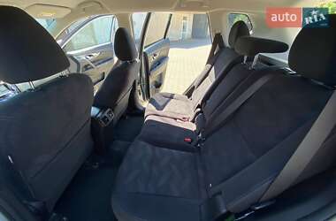 Позашляховик / Кросовер Nissan X-Trail 2015 в  фото 3 Позашляховик / Кросовер Nissan X-Trail 2015 в