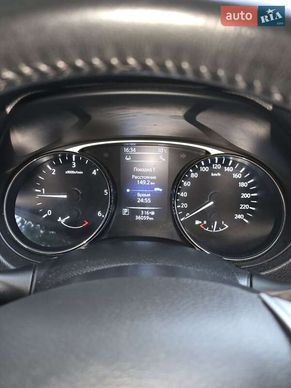 Внедорожник / Кроссовер Nissan X-Trail 2016 в Виннице