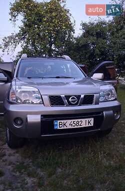 Внедорожник / Кроссовер Nissan X-Trail 2006 в Сарнах