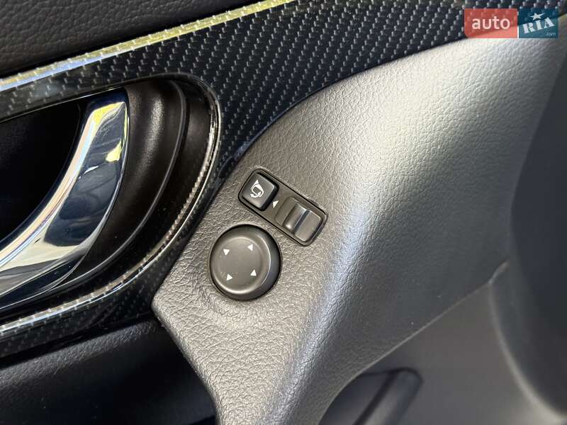 Позашляховик / Кросовер Nissan X-Trail 2017 в Дніпрі