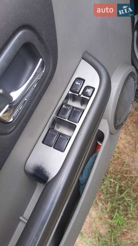 Внедорожник / Кроссовер Nissan X-Trail 2006 в Белой Церкви фото 3 Внедорожник / Кроссовер Nissan X-Trail 2006 в Белой Церкви