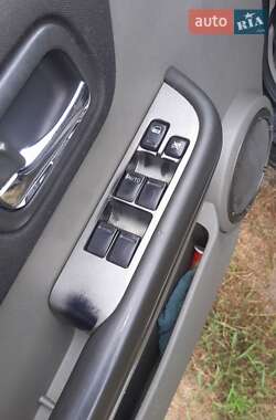 Внедорожник / Кроссовер Nissan X-Trail 2006 в 