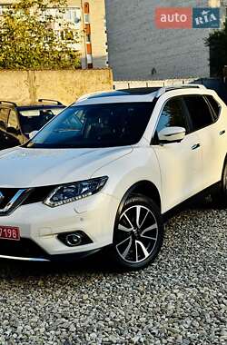 Внедорожник / Кроссовер Nissan X-Trail 2016 в 
