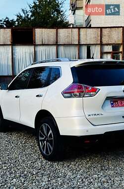 Внедорожник / Кроссовер Nissan X-Trail 2016 в 