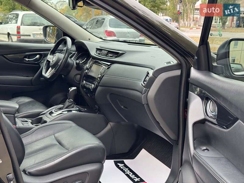 Внедорожник / Кроссовер Nissan X-Trail 2018 в Запорожье фото 15 Внедорожник / Кроссовер Nissan X-Trail 2018 в Запорожье