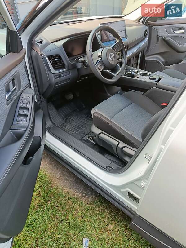 Внедорожник / Кроссовер Nissan X-Trail 2023 в Чернигове