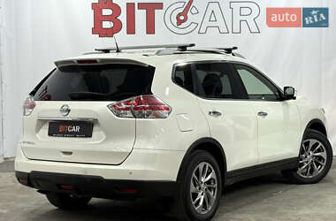 Внедорожник / Кроссовер Nissan X-Trail 2016 в 