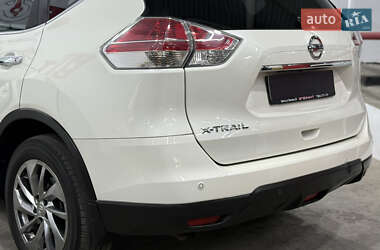 Внедорожник / Кроссовер Nissan X-Trail 2016 в 