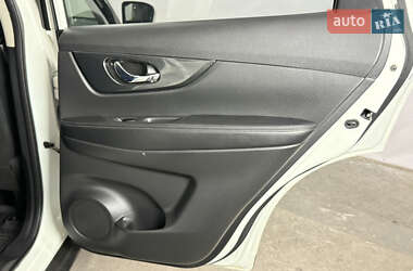 Внедорожник / Кроссовер Nissan X-Trail 2016 в 