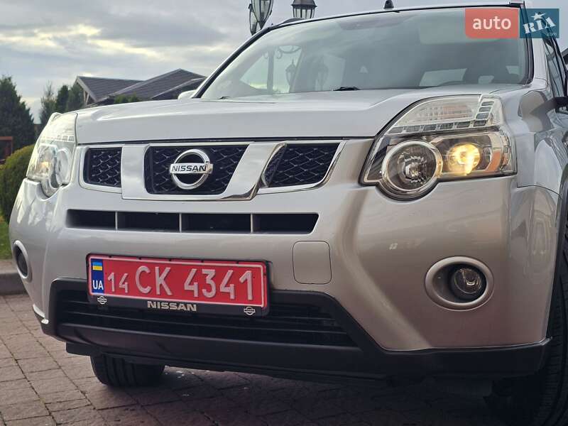 Внедорожник / Кроссовер Nissan X-Trail 2012 в Стрые