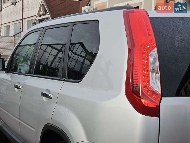 Внедорожник / Кроссовер Nissan X-Trail 2012 в Стрые