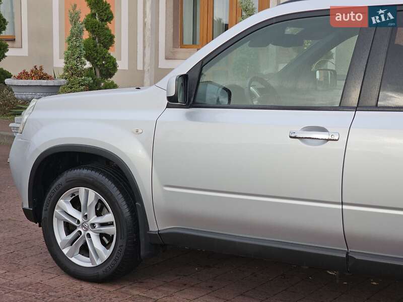 Внедорожник / Кроссовер Nissan X-Trail 2012 в Стрые