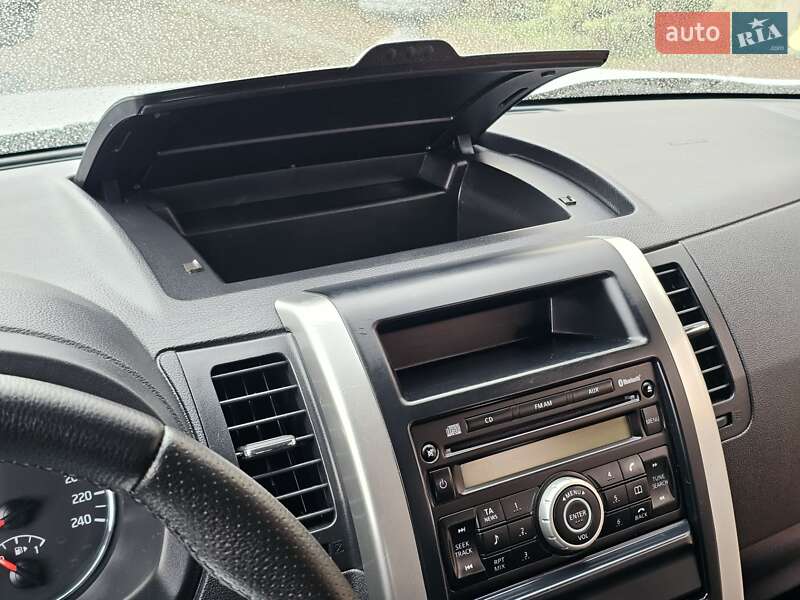Внедорожник / Кроссовер Nissan X-Trail 2012 в Стрые