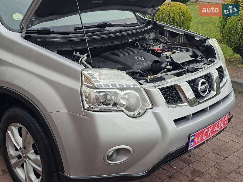 Внедорожник / Кроссовер Nissan X-Trail 2012 в Стрые