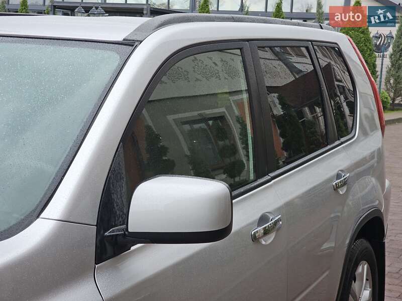 Внедорожник / Кроссовер Nissan X-Trail 2012 в Стрые