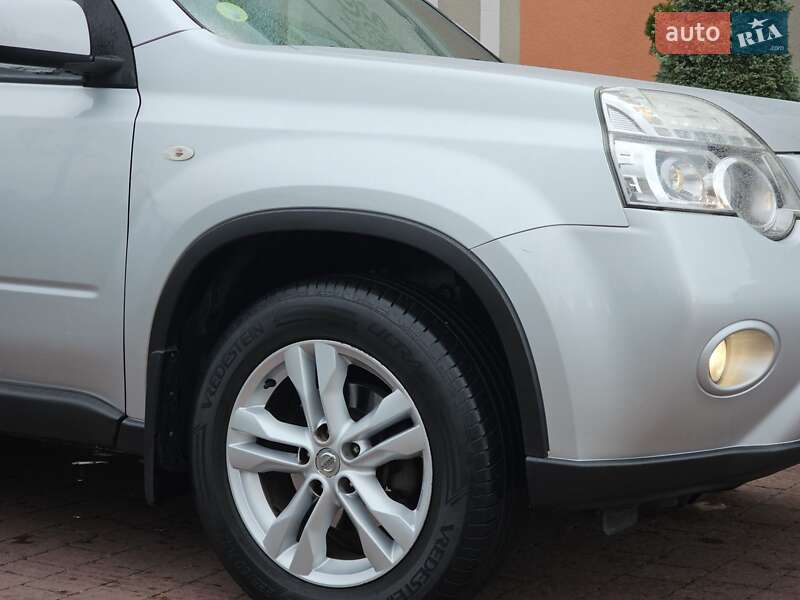 Внедорожник / Кроссовер Nissan X-Trail 2012 в Стрые