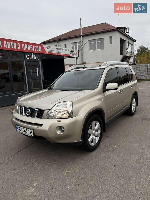 Внедорожник / Кроссовер Nissan X-Trail 2008 в 