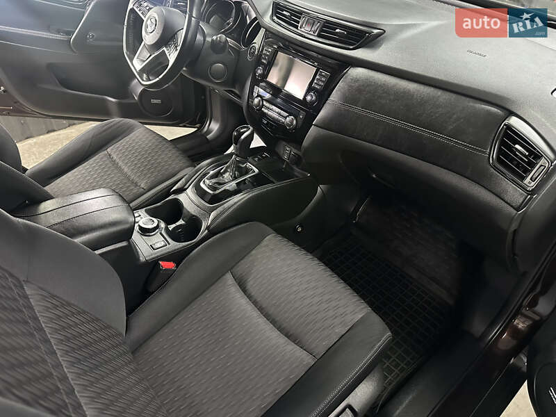 Внедорожник / Кроссовер Nissan X-Trail 2017 в Киеве