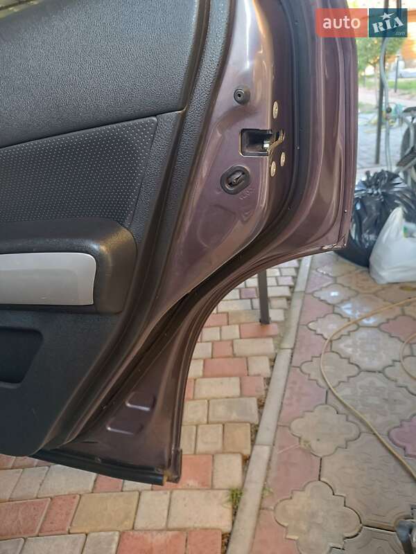 Внедорожник / Кроссовер Nissan X-Trail 2011 в Шептицькому