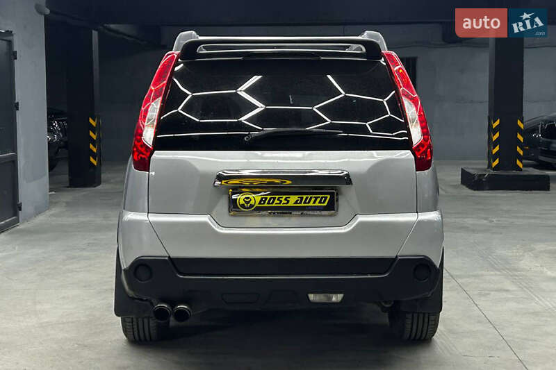 Внедорожник / Кроссовер Nissan X-Trail 2011 в Черновцах