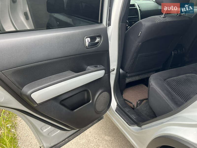 Позашляховик / Кросовер Nissan X-Trail 2014 в Києві